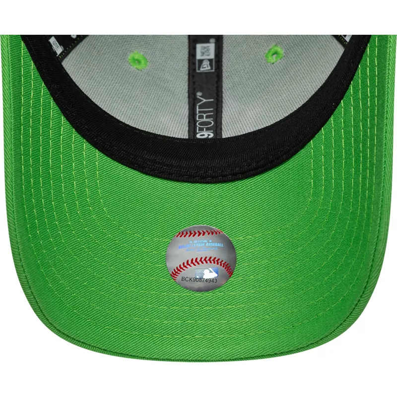 shapka-izvita-zelena-reguliruem-za-deca-9forty-essential-na-new-york-yankees-mlb-ot-new-era