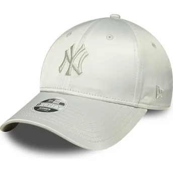 New Era Curved Brim Women 9FORTY Bow Back Satin New York Yankees MLB Green Adjustable Cap