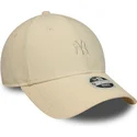 shapka-izvita-bezhov-reguliruem-9forty-mini-cord-na-new-york-yankees-mlb-ot-new-era