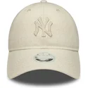 shapka-izvita-bezhov-reguliruem-9twenty-midi-linen-na-new-york-yankees-mlb-ot-new-era