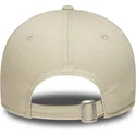 casquette-courbee-beige-ajustable-pour-femme-9forty-beaded-new-era