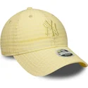 shapka-izvita-zhlt-reguliruem-9twenty-seersucker-na-new-york-yankees-mlb-ot-new-era