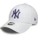 shapka-izvita-byala-reguliruema-9forty-league-essential-na-new-york-yankees-mlb-ot-new-era