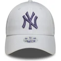 shapka-izvita-byala-reguliruema-9forty-league-essential-na-new-york-yankees-mlb-ot-new-era