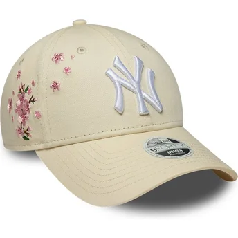 Шапка извита бежов регулируем 9FORTY Floral Icon Side на New York Yankees MLB от New Era