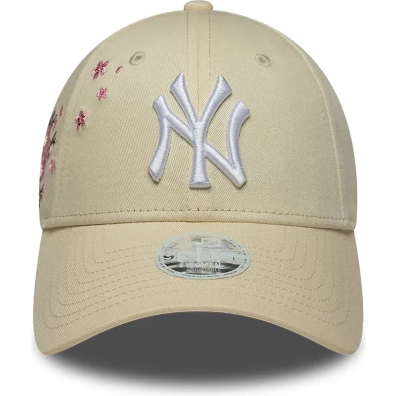 shapka-izvita-bezhov-reguliruem-9forty-floral-icon-side-na-new-york-yankees-mlb-ot-new-era