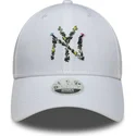weisse-verstellbare-curved-cap-fur-damen-9forty-floral-infill-der-new-york-yankees-mlb-von-new-era