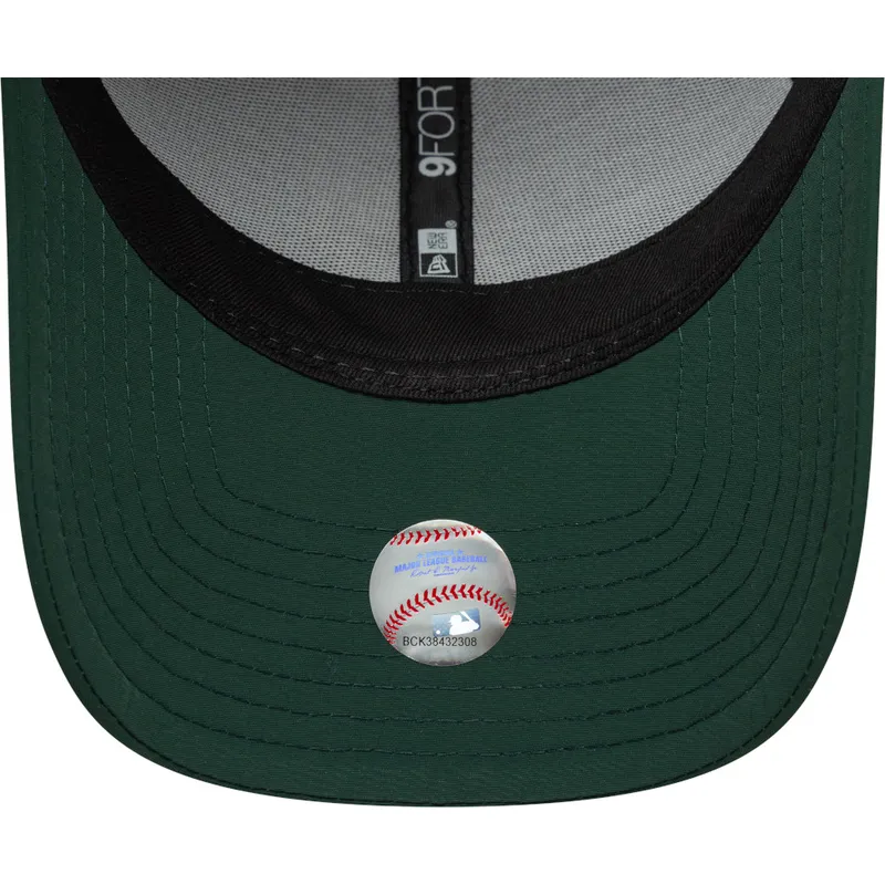 shapka-izvita-zelena-reguliruema-9forty-recycled-midi-na-oakland-athletics-mlb-ot-new-era shapka-izvita-zelena-reguliruema-9forty-recycled-midi-na-oakland-athletics-mlb-ot-new-era