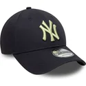 shapka-izvita-tmnosin-reguliruema-9forty-league-essential-na-new-york-yankees-mlb-ot-new-era