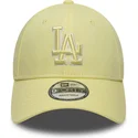 gul-justerbar-curved-kasket-med-gult-logo-9forty-team-outline-fra-los-angeles-dodgers-mlb-fra-new-era