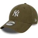 casquette-courbee-verte-ajustable-9forty-soft-cord-new-york-yankees-mlb-new-era