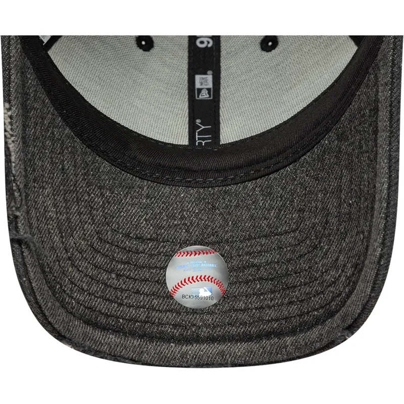 gorra-curva-negra-ajustable-9forty-acid-wash-denim-de-new-york-yankees-mlb-de-new-era