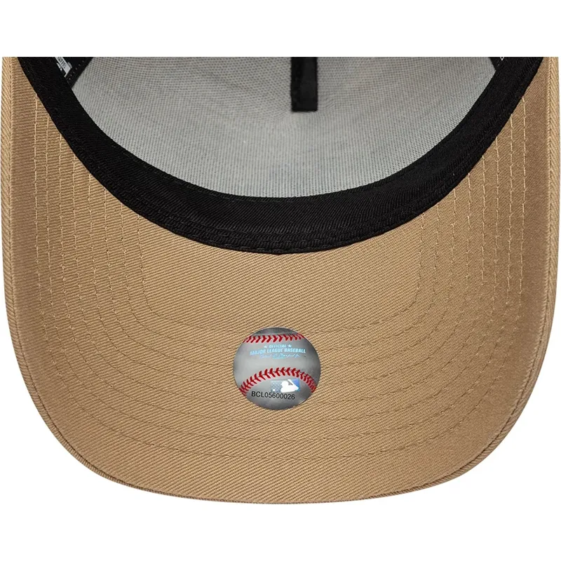 shapka-izvita-kafyav-snapbek-cheren-e-frame-league-essential-na-los-angeles-dodgers-mlb-ot-new-era