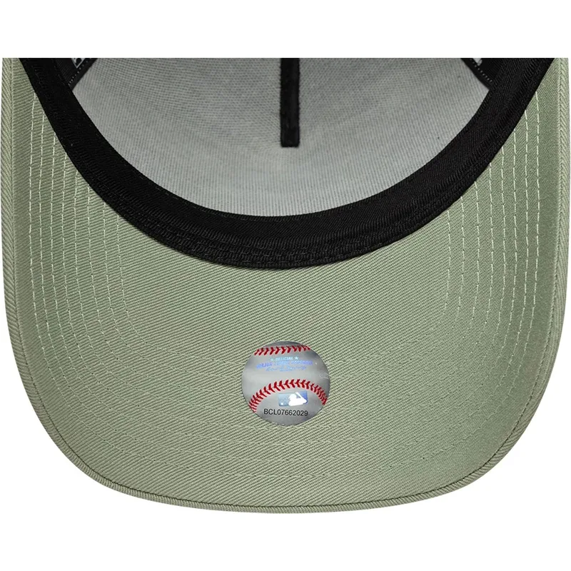 shapka-izvita-zelena-snapbek-e-frame-league-essential-na-new-york-yankees-mlb-ot-new-era shapka-izvita-zelena-snapbek-e-frame-league-essential-na-new-york-yankees-mlb-ot-new-era