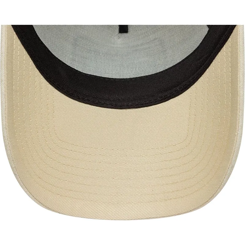 casquette-courbee-beige-snapback-e-frame-patch-linen-new-era