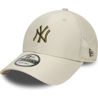 Beige verstellbare Trucker-Kappe mit grünem Logo 9FORTY Homefield Midi der New York Yankees MLB von New Era