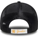 casquette-trucker-bleue-marine-ajustable-avec-logo-orange-9forty-homefield-midi-new-york-yankees-mlb-new-era