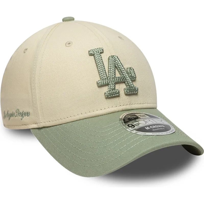 shapka-izvita-bezhov-snapbek-9forty-m-crown-side-script-na-los-angeles-dodgers-mlb-ot-new-era