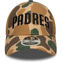 shapka-izvita-kamuflazh-snapbek-9forty-m-crown-wordmark-na-san-diego-padres-mlb-ot-new-era