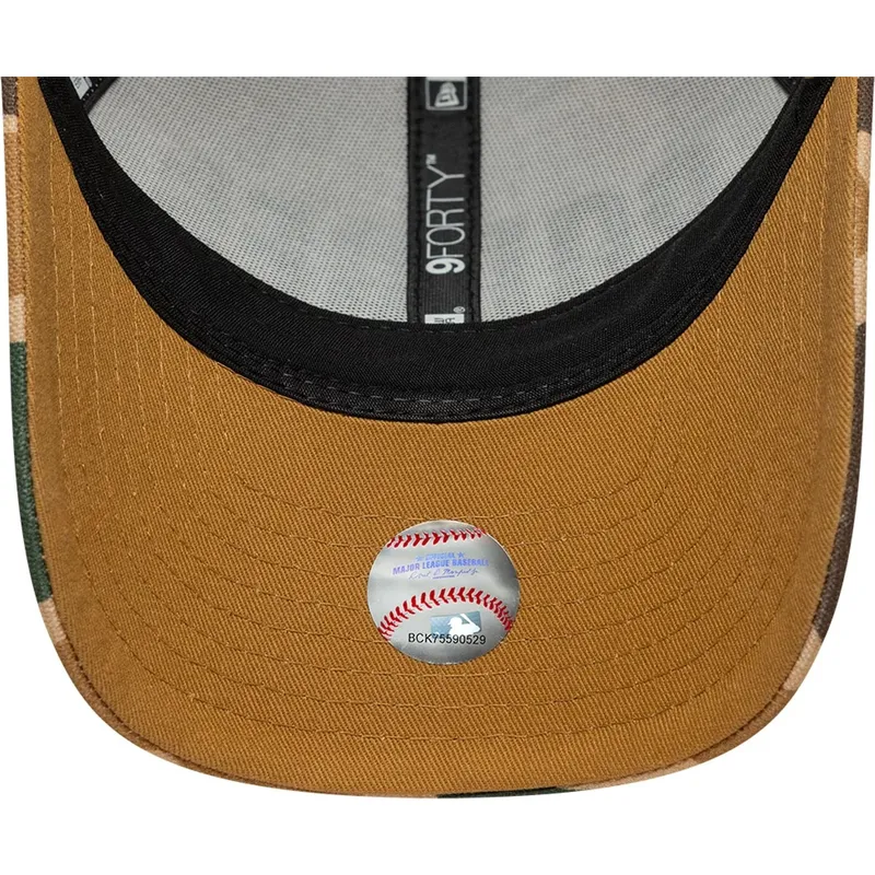 shapka-izvita-shapka-traker-kamuflazh-snapbek-9forty-m-crown-wordmark-na-san-diego-padres-mlb-ot-new-era