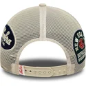 shapka-izvita-bezhov-snapbek-9forty-m-crown-ot-new-era