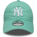 shapka-izvita-zelena-reguliruema-9twenty-league-essential-na-new-york-yankees-mlb-ot-new-era
