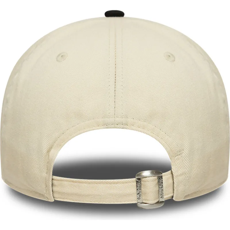 buet-beige-og-sort-justerbar-kasket-9twenty-wash-distress-a-frame-fra-new-era