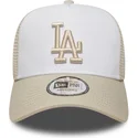 new-era-a-frame-league-essential-los-angeles-dodgers-mlb-bezhova-i-byala-shapka-traker-s-bezhovo-logo