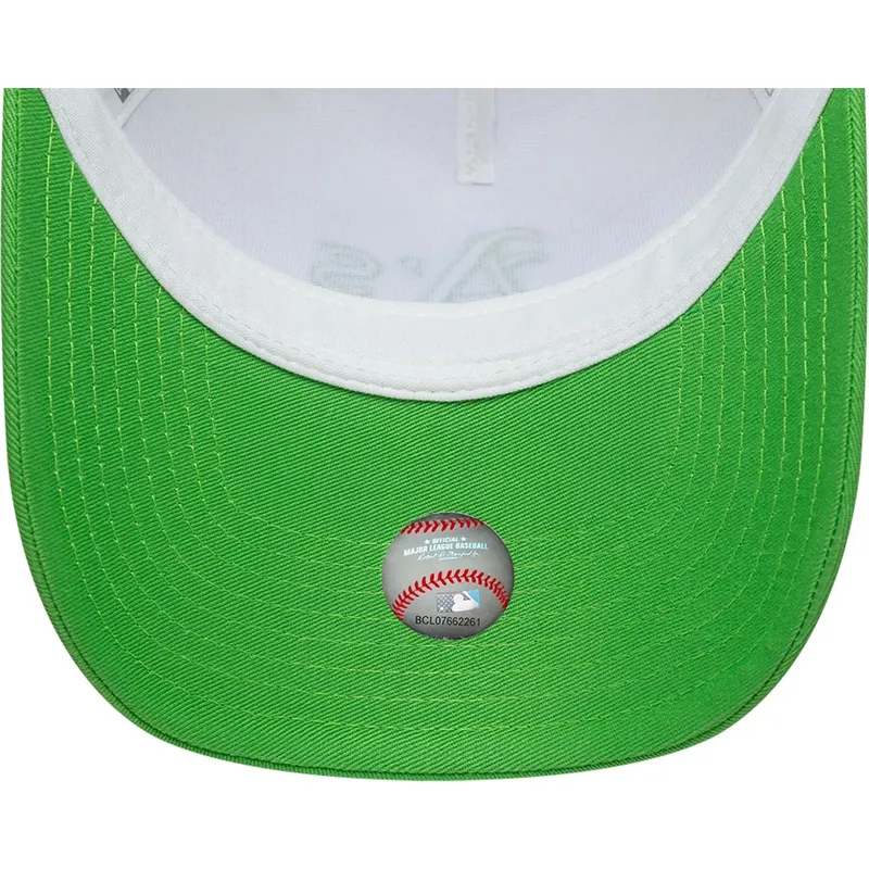 gron-og-hvid-trucker-kasket-med-gront-logo-a-frame-league-essential-fra-oakland-athletics-mlb-fra-new-era