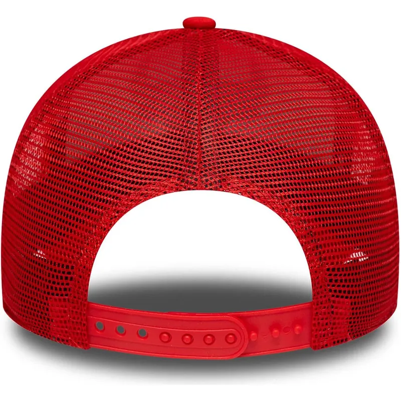 casquette-trucker-rouge-et-blanche-a-frame-side-patch-chicago-bulls-nba-new-era