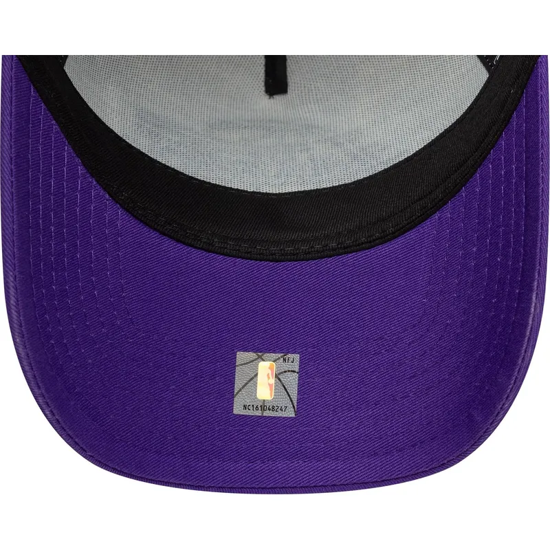 shapka-izvita-violetka-snapbek-a-frame-side-patch-na-los-angeles-lakers-nba-ot-new-era