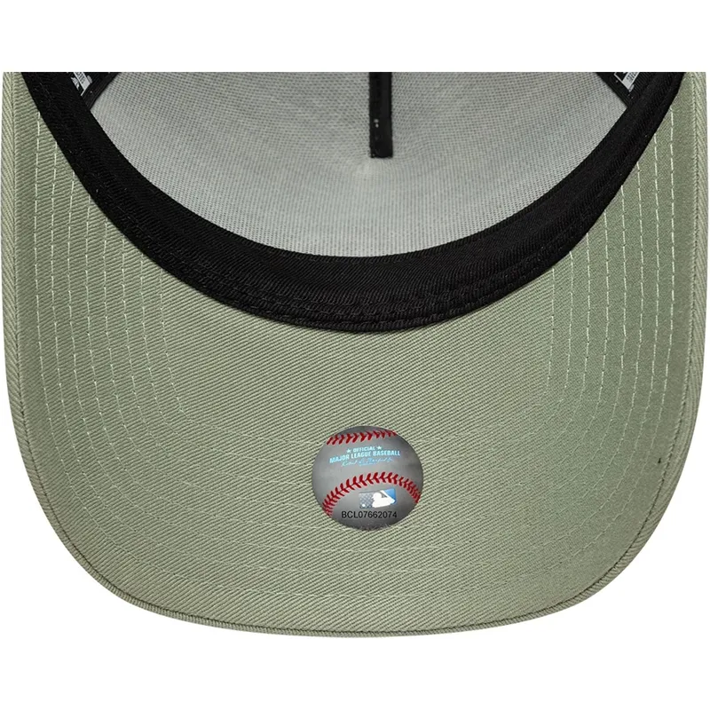 shapka-izvita-traker-zelena-snapbek-a-frame-outline-na-los-angeles-dodgers-mlb-ot-new-era
