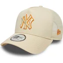 shapka-izvita-bezhov-snapbek-a-frame-outline-na-new-york-yankees-mlb-ot-new-era