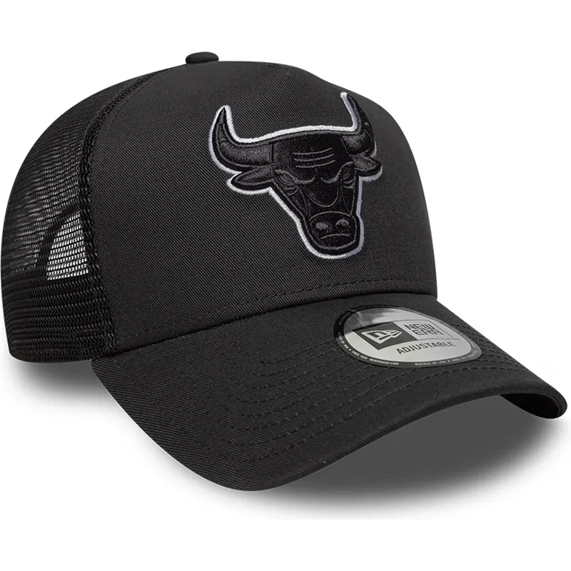 shapka-izvita-traker-cherna-snapbek-a-frame-outline-na-chicago-bulls-nba-ot-new-era