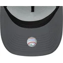 shapka-izvita-siv-snapbek-cheren-a-frame-sport-na-new-york-yankees-mlb-ot-new-era