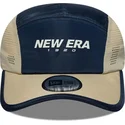kasket-5-panel-buet-marinebla-justerbar-runner-colour-block-fra-new-era