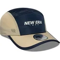 kasket-5-panel-buet-marinebla-justerbar-runner-colour-block-fra-new-era