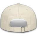 justerbar-khaki-buet-kasket-statue-just-kids-the-90s-fra-homenage