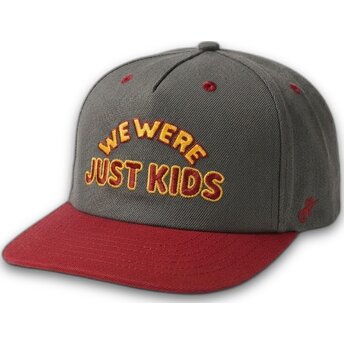 Grå og rød buet kasket snapback Just Kids The Retro fra Homenage