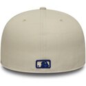 shapka-ploska-bezhov-prilepnala-59fifty-city-icon-na-new-york-yankees-mlb-ot-new-era