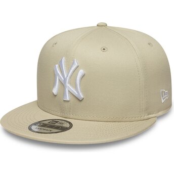 Шапка плоска бежов снапбек 9FIFTY League Essential на New York Yankees MLB от New Era