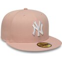 shapka-ploska-roza-prilepnala-59fifty-league-essential-na-new-york-yankees-mlb-ot-new-era