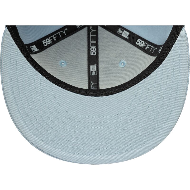 hellblaue-eng-anliegende-flat-cap-59fifty-league-essential-der-new-york-yankees-mlb-von-new-era