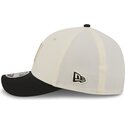 new-era-izvita-kozirka-9forty-m-crown-training-pack-2026-las-vegas-raiders-nfl-bezhova-i-cherna-shapka-s-tik-tak-zakopchavane