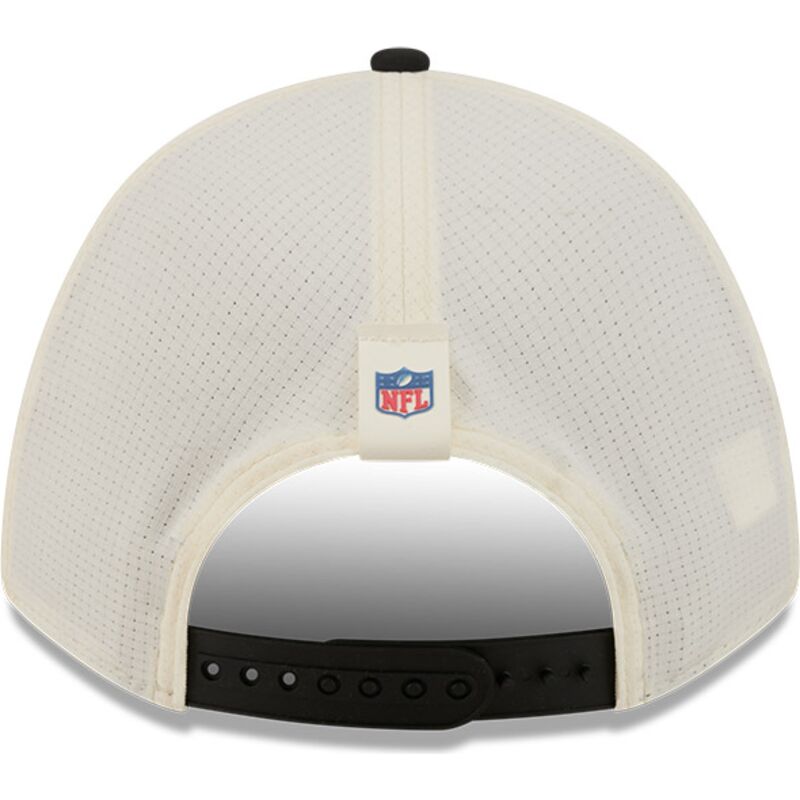 new-era-izvita-kozirka-9forty-m-crown-training-pack-2026-las-vegas-raiders-nfl-bezhova-i-cherna-shapka-s-tik-tak-zakopchavane