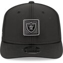shapka-izvita-cherna-snapbek-9seventy-stretch-snap-training-pack-2026-na-las-vegas-raiders-nfl-ot-new-era