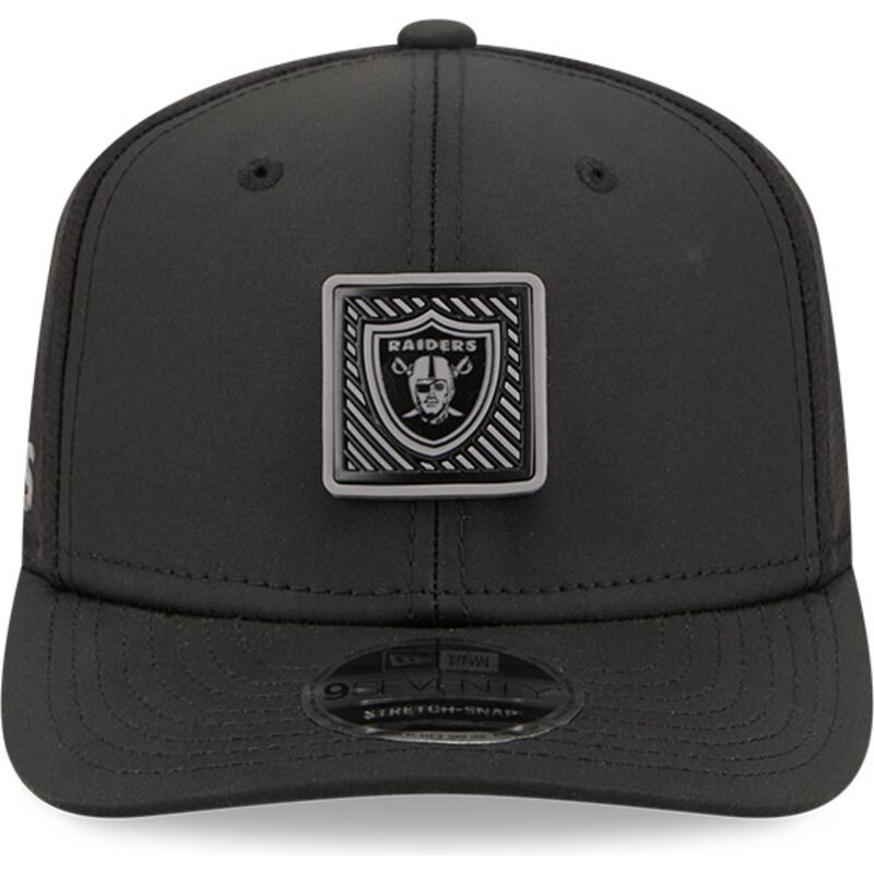 shapka-izvita-cherna-snapbek-9seventy-stretch-snap-training-pack-2026-na-las-vegas-raiders-nfl-ot-new-era