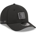 shapka-izvita-cherna-snapbek-9forty-m-crown-training-pack-2026-na-las-vegas-raiders-nfl-ot-new-era