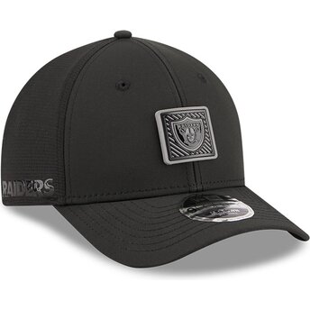 Шапка извита черна снапбек 9FORTY M-Crown Training Pack 2026 на Las Vegas Raiders NFL от New Era