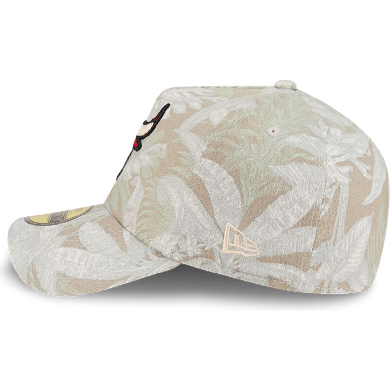 gorra-curva-beige-ajustada-59forty-a-frame-leafy-palm-de-chicago-bulls-nba-de-new-era